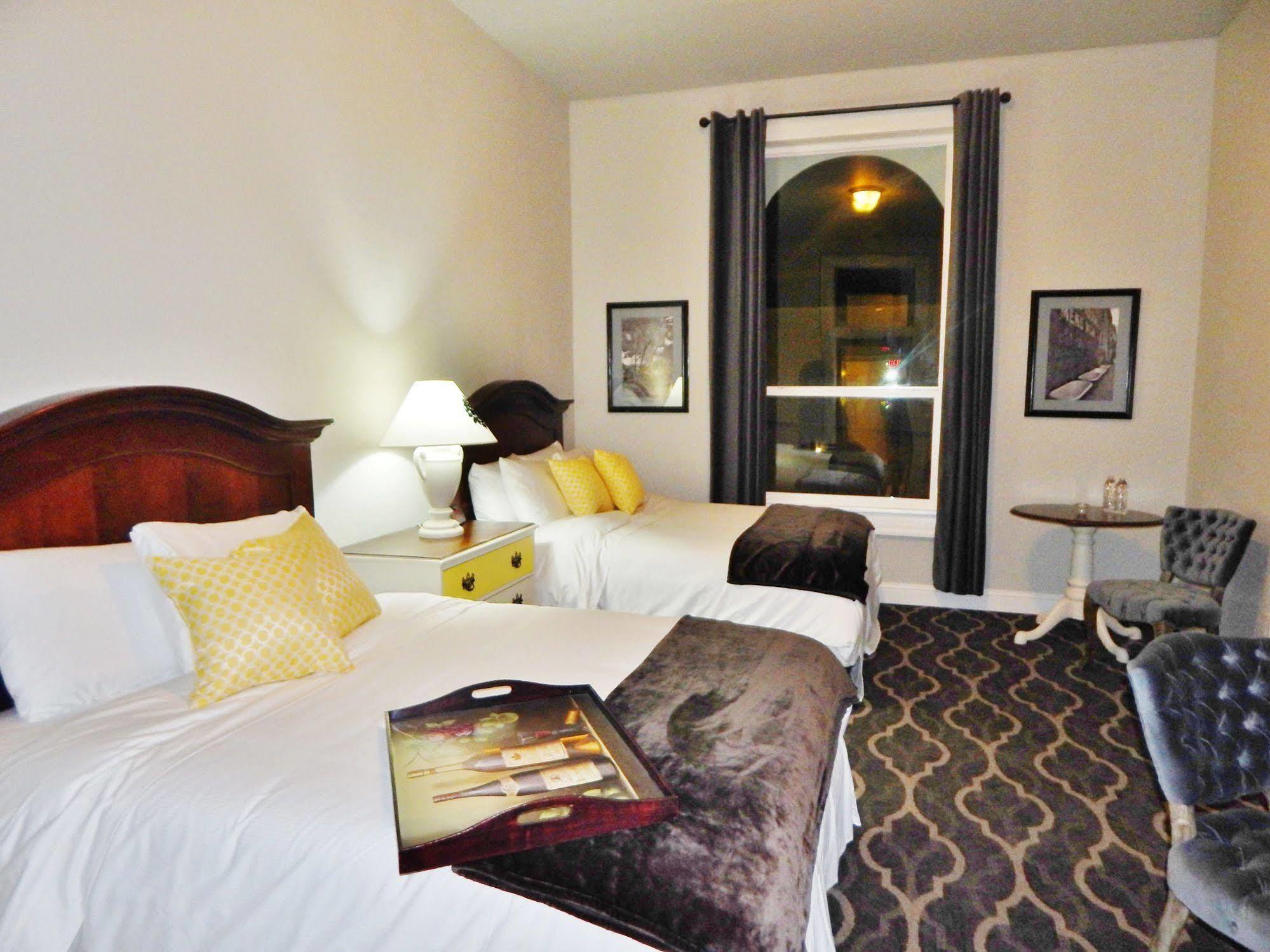 The Dilworth Inn Gonzales 外观 照片