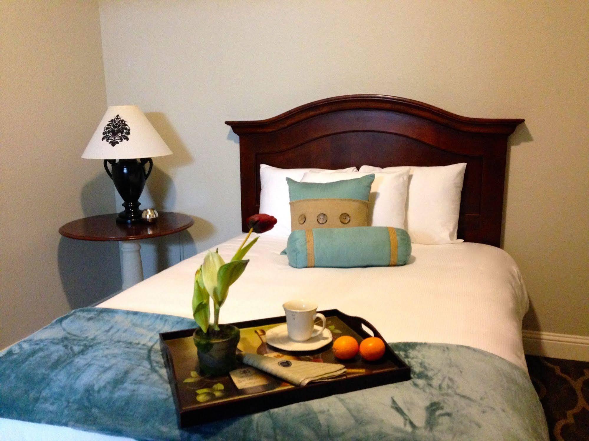 The Dilworth Inn Gonzales 外观 照片