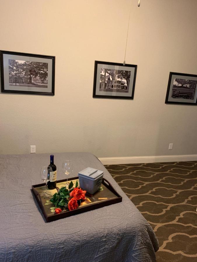 The Dilworth Inn Gonzales 外观 照片